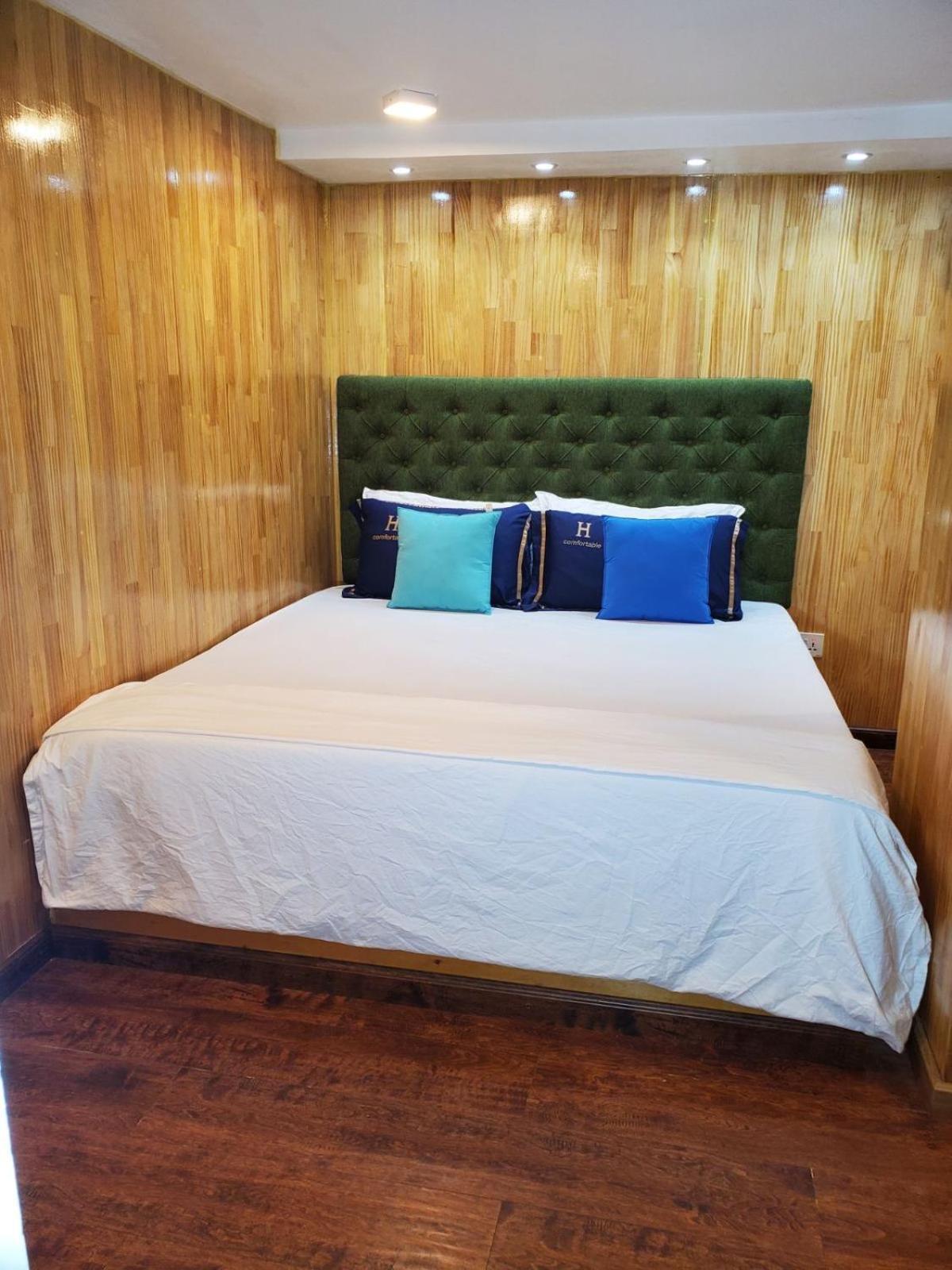 Rooftop Inn Мале Экстерьер фото